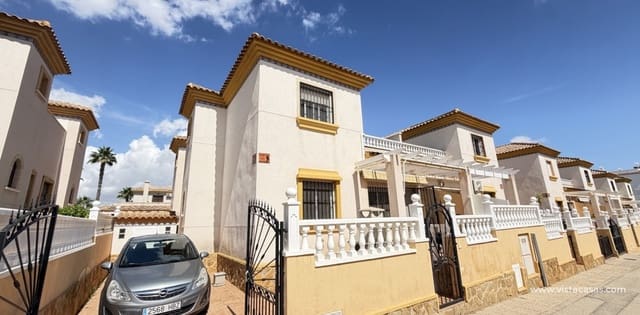 3 bedroom Townhouse for sale in Villamartin, Orihuela with pool - € 225,000 (Ref: 10064930)