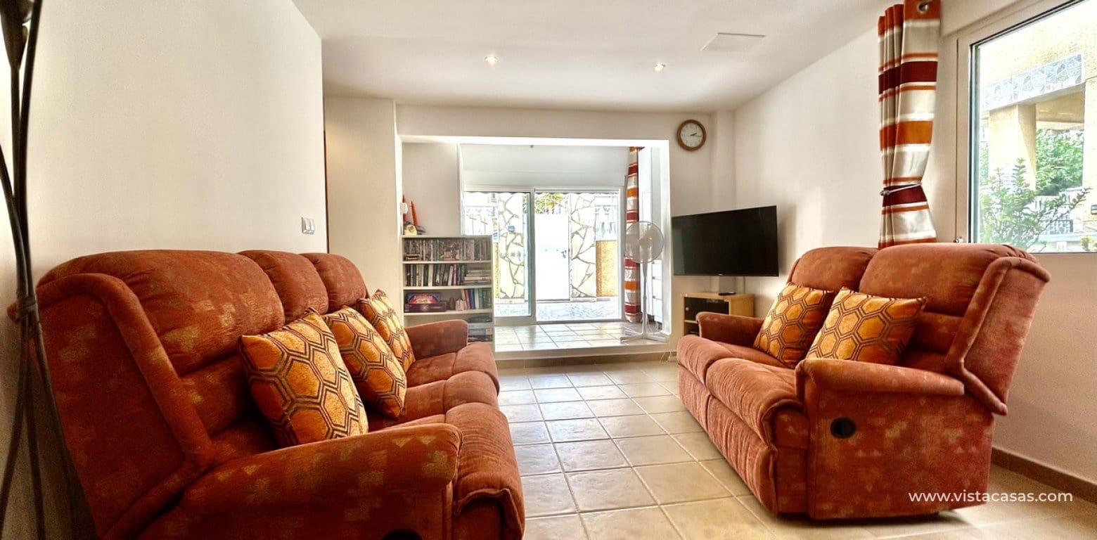 5 soverom Villa til salgs i Villamartin med svømmebasseng - € 269 000 (Ref: 10070200)