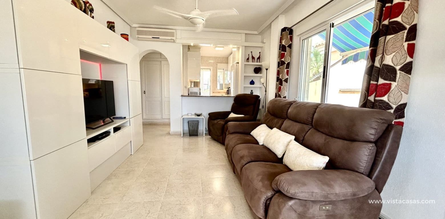 5 soverom Villa til salgs i Villamartin med svømmebasseng - € 269 000 (Ref: 10070200)