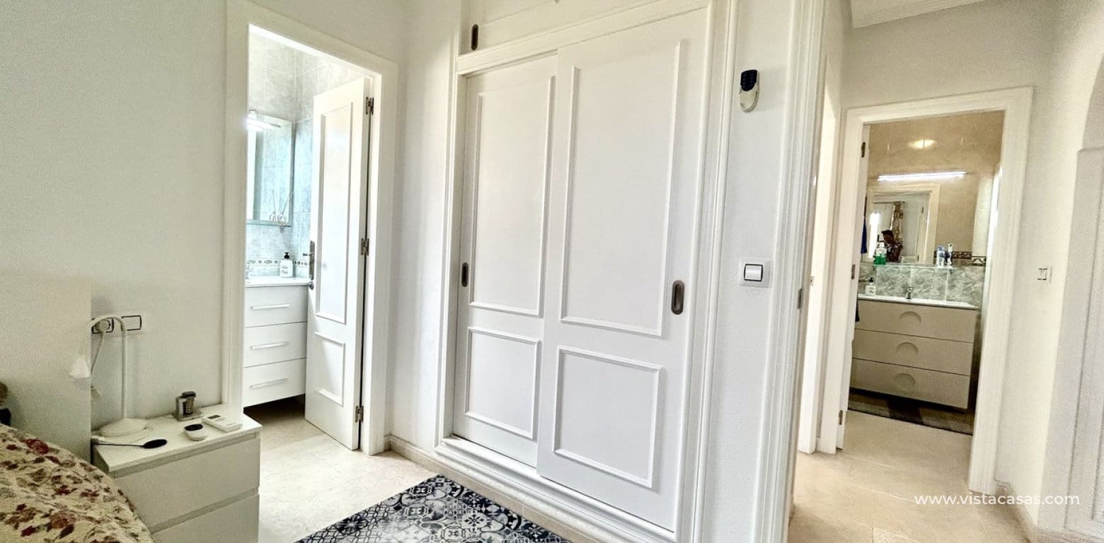 5 soverom Villa til salgs i Villamartin med svømmebasseng - € 269 000 (Ref: 10070200)