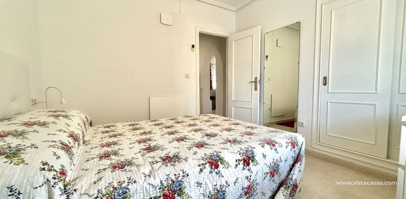 5 soverom Villa til salgs i Villamartin med svømmebasseng - € 269 000 (Ref: 10070200)