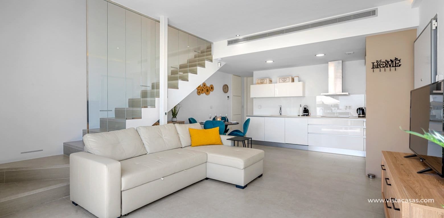 Chalet de 3 habitaciones en Villamartin en venta con piscina garaje - 429.000 € (Ref: 10070204)