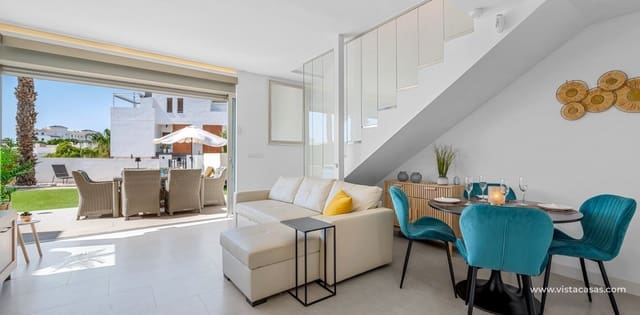 Chalet de 3 habitaciones en Villamartin, Orihuela en venta con piscina garaje - 429.000 € (Ref: 10070204)