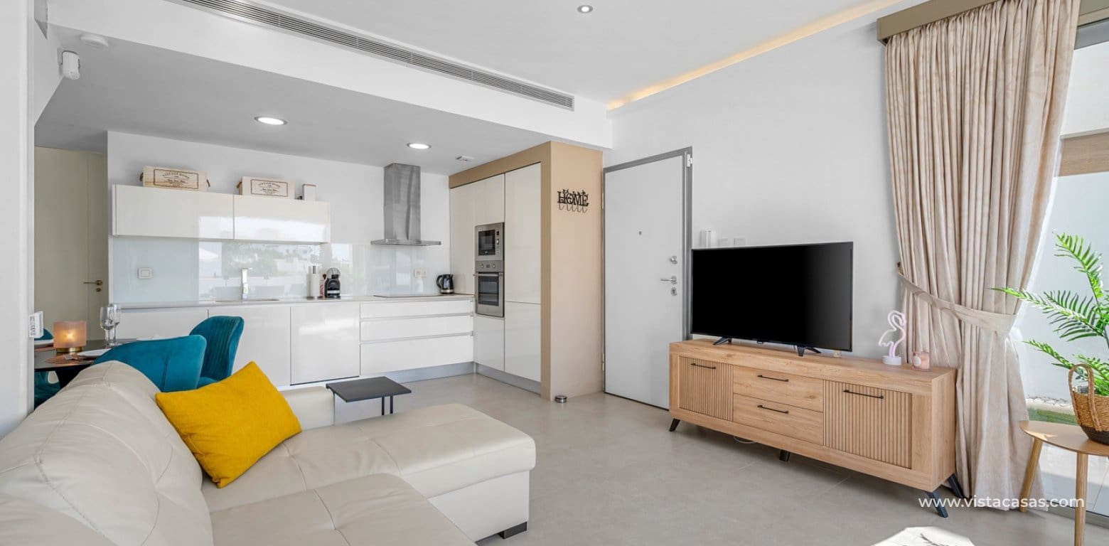 Chalet de 3 habitaciones en Villamartin en venta con piscina garaje - 429.000 € (Ref: 10070204)