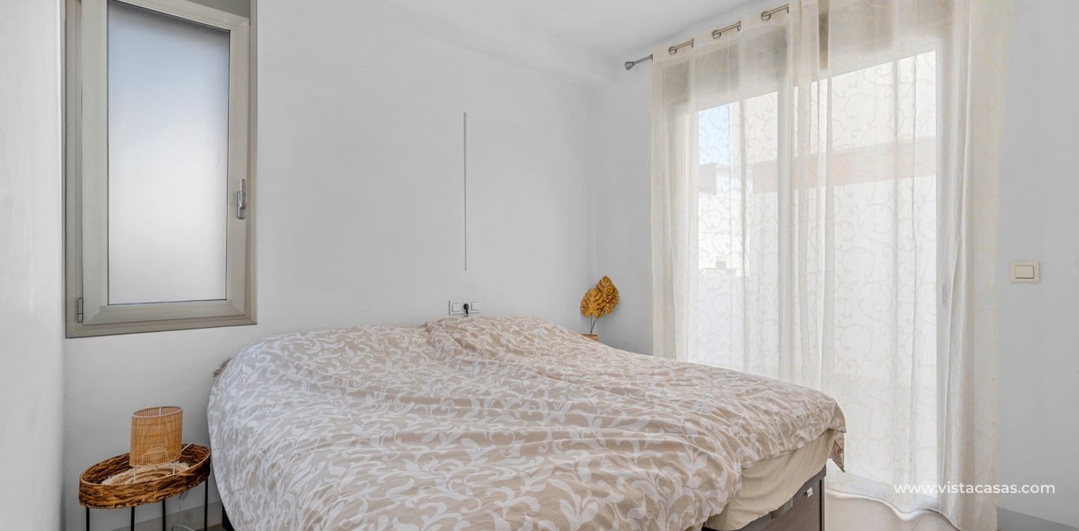 Chalet de 3 habitaciones en Villamartin en venta con piscina garaje - 429.000 € (Ref: 10070204)