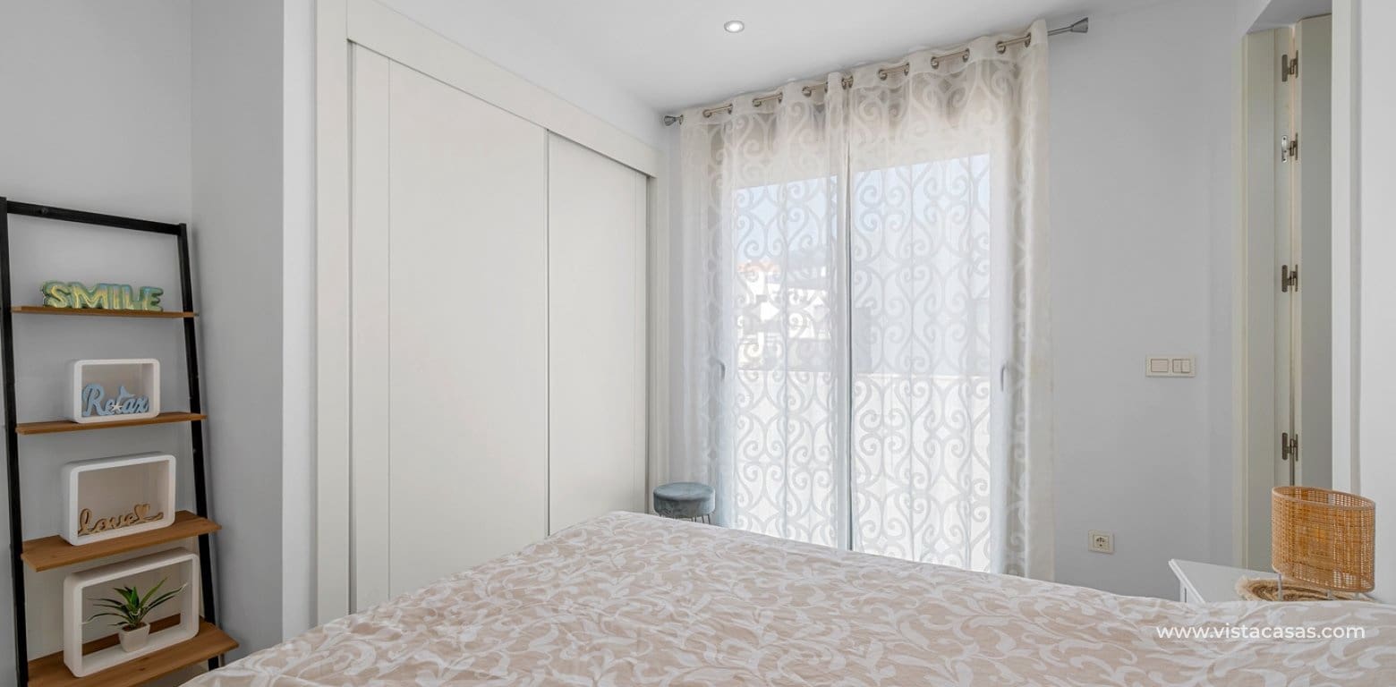 Chalet de 3 habitaciones en Villamartin en venta con piscina garaje - 429.000 € (Ref: 10070204)