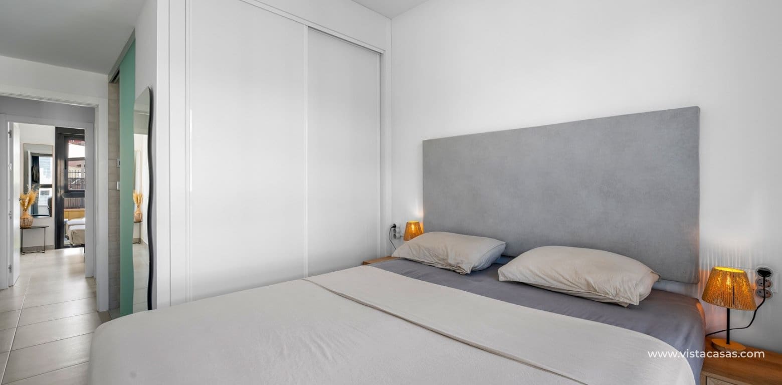 2 Zimmer Apartment zu verkaufen in Villamartin mit Pool Garage - 279.000 € (Ref: 10070205)