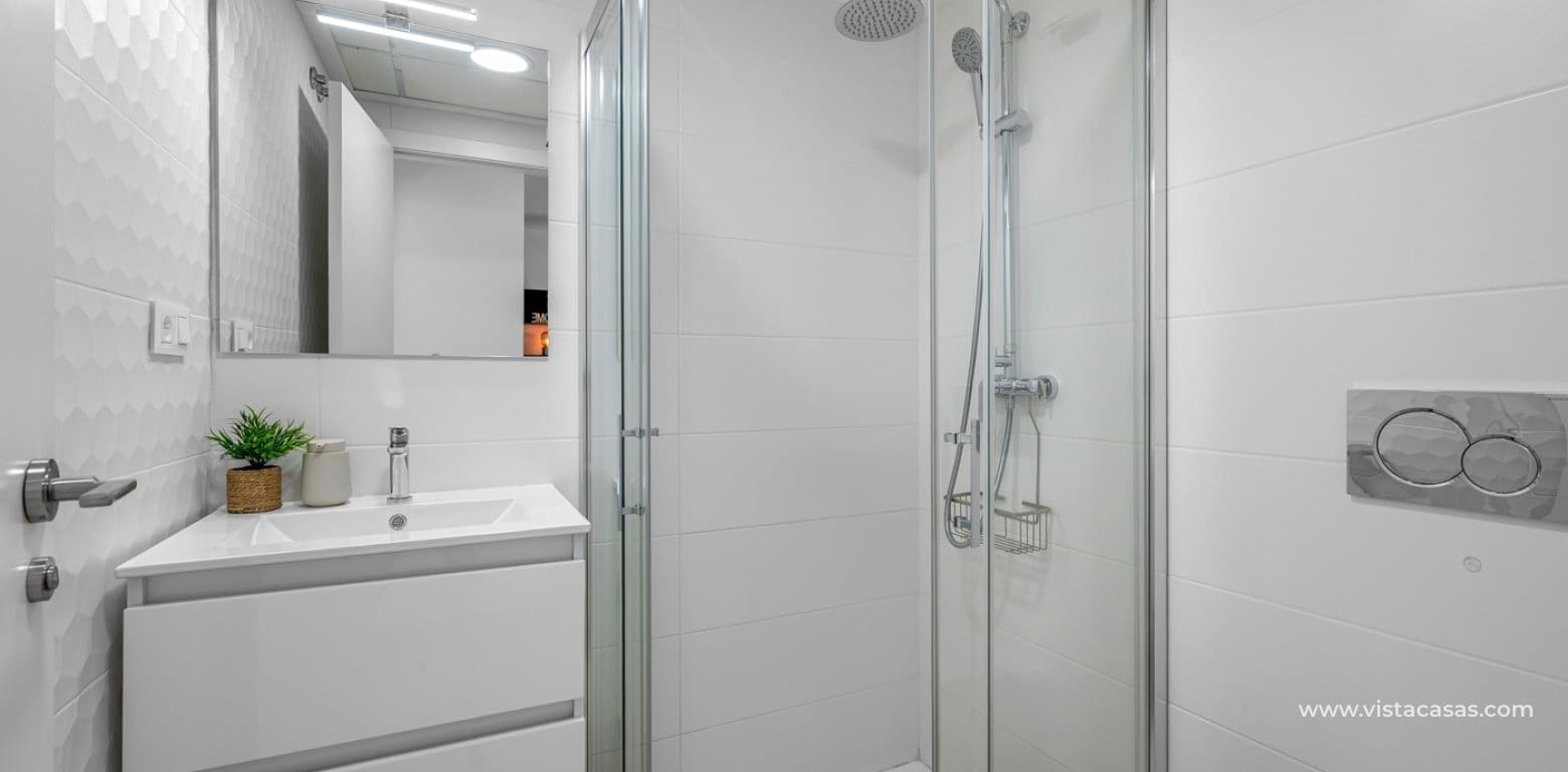 2 Zimmer Apartment zu verkaufen in Villamartin mit Pool Garage - 279.000 € (Ref: 10070205)