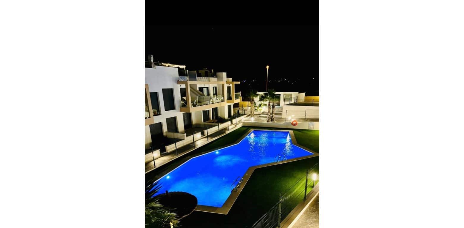 2 Zimmer Apartment zu verkaufen in Villamartin mit Pool Garage - 279.000 € (Ref: 10070205)