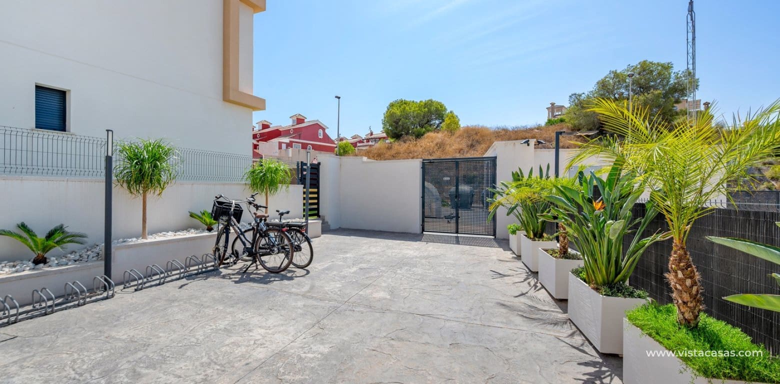 2 Zimmer Apartment zu verkaufen in Villamartin mit Pool Garage - 279.000 € (Ref: 10070205)