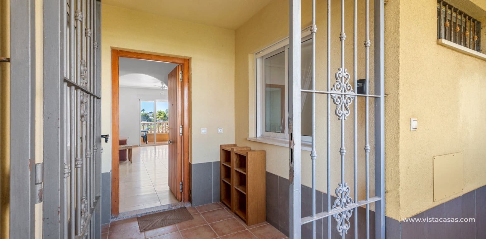 Apartamento de 3 habitaciones en Villamartin en venta con piscina - 189.000 € (Ref: 10076719)