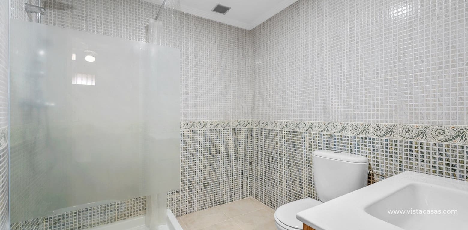 Apartamento de 3 habitaciones en Villamartin en venta con piscina - 189.000 € (Ref: 10076719)