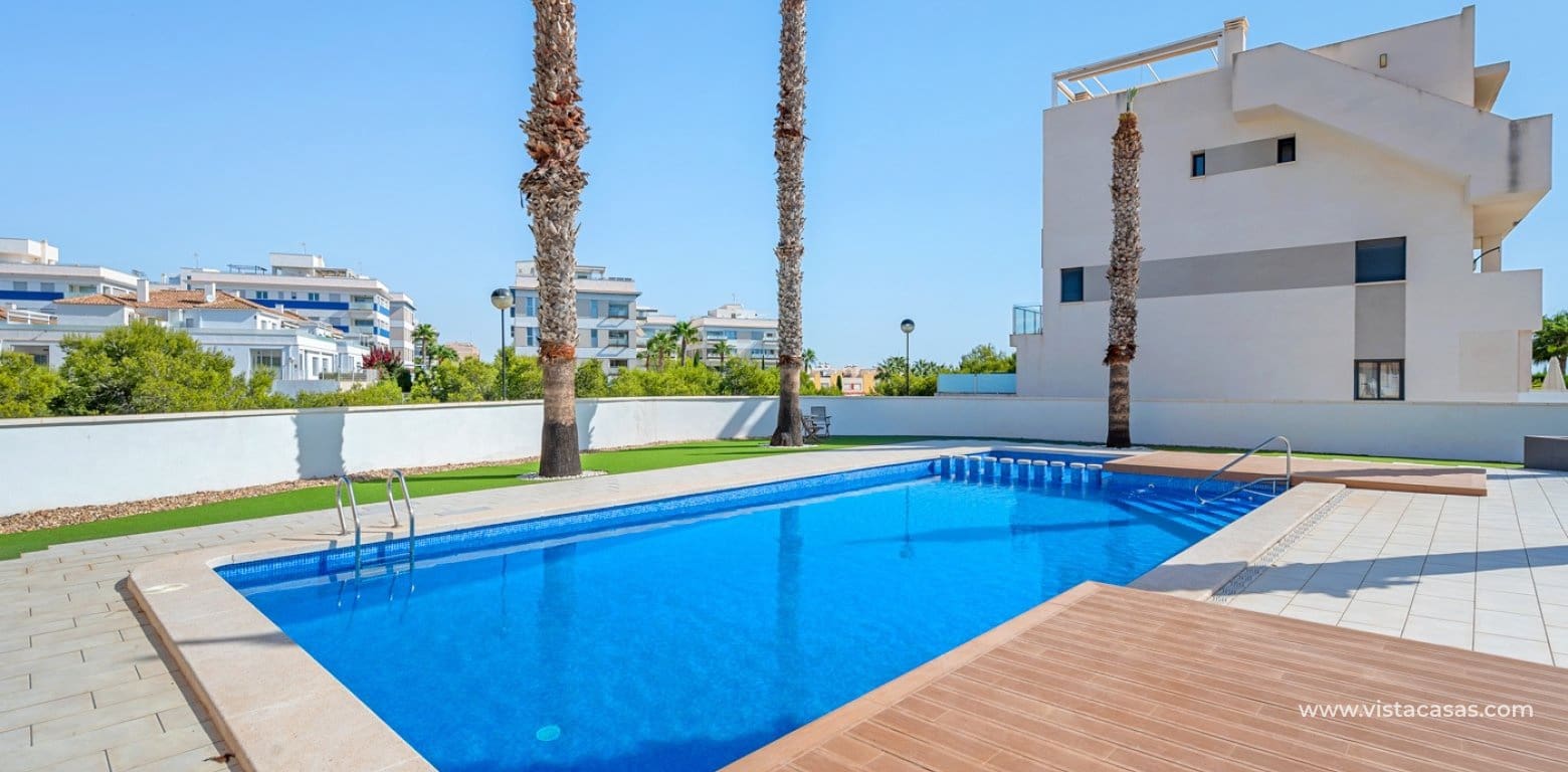 Apartamento de 3 habitaciones en Villamartin en venta con piscina - 189.000 € (Ref: 10076719)