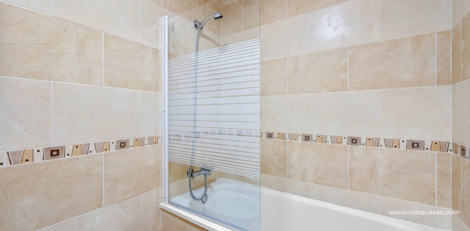 Apartamento de 3 habitaciones en Villamartin en venta con piscina - 189.000 € (Ref: 10076719)