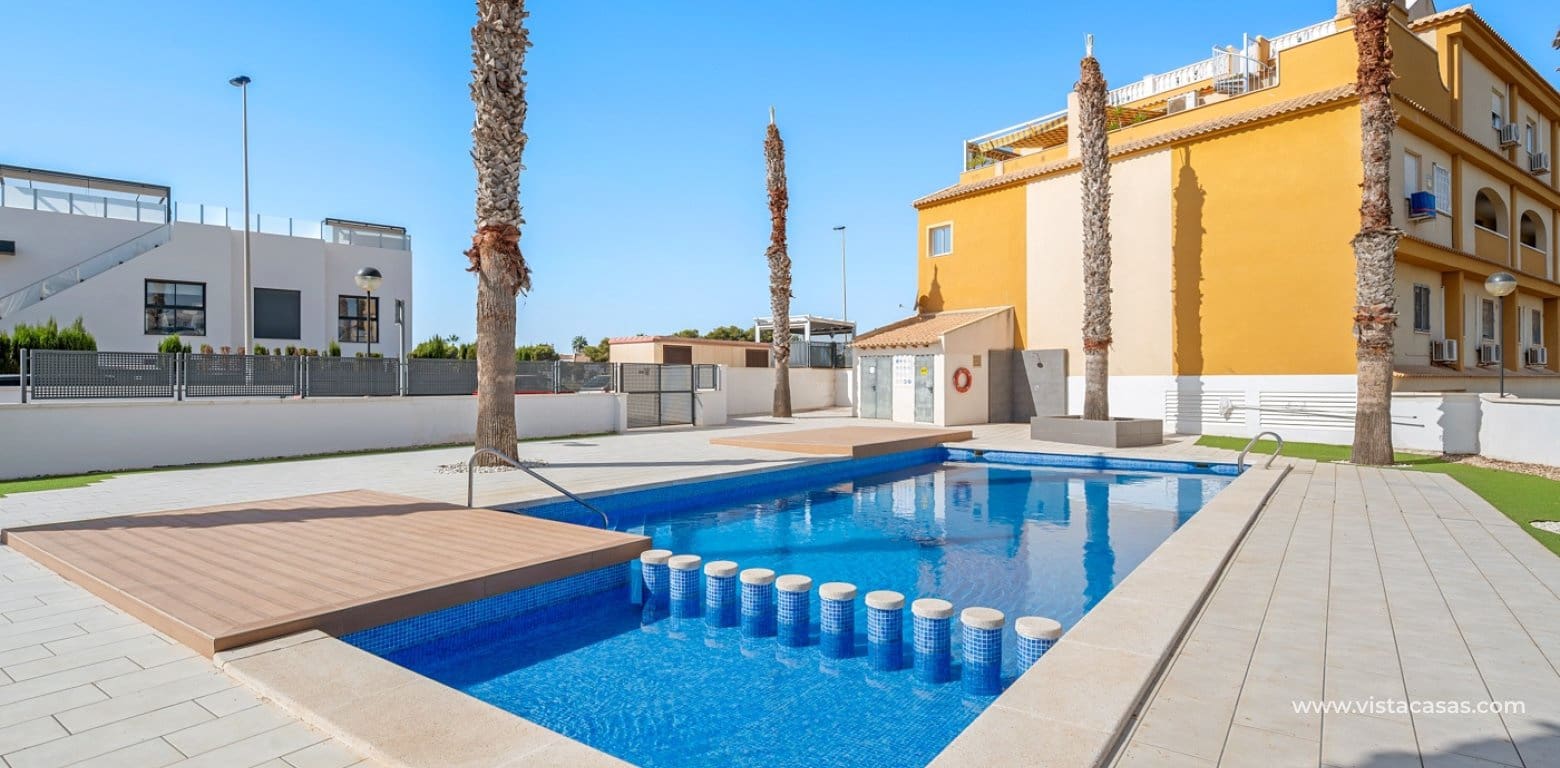 Apartamento de 3 habitaciones en Villamartin en venta con piscina - 189.000 € (Ref: 10076719)