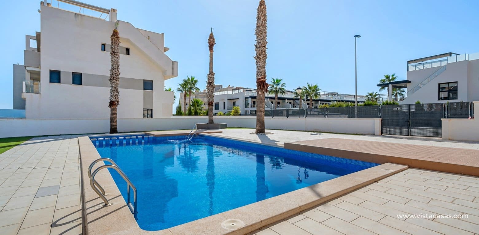 Apartamento de 3 habitaciones en Villamartin en venta con piscina - 189.000 € (Ref: 10076719)