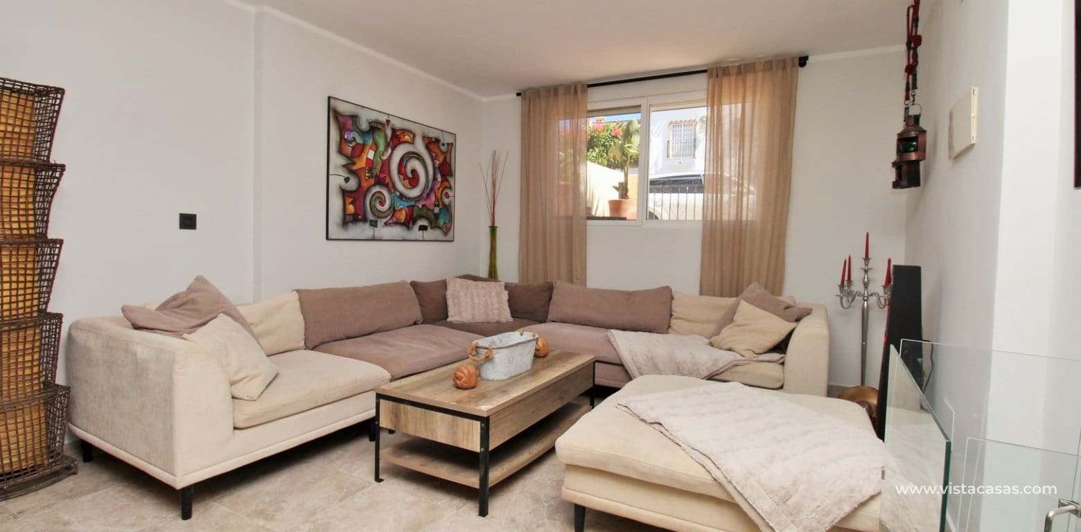 4 chambre Villa/Maison à vendre à Villamartin avec piscine - 419 000 € (Ref: 10076968)