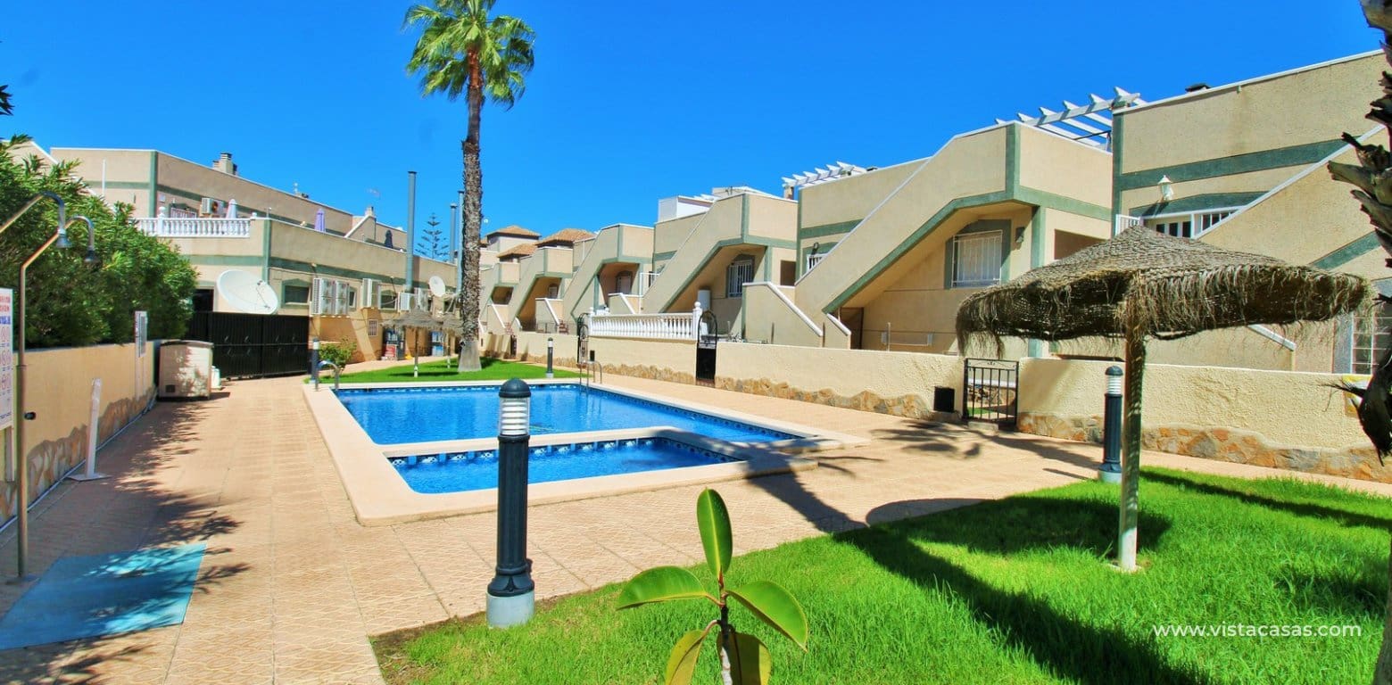 4 chambre Villa/Maison à vendre à Villamartin avec piscine - 419 000 € (Ref: 10076968)