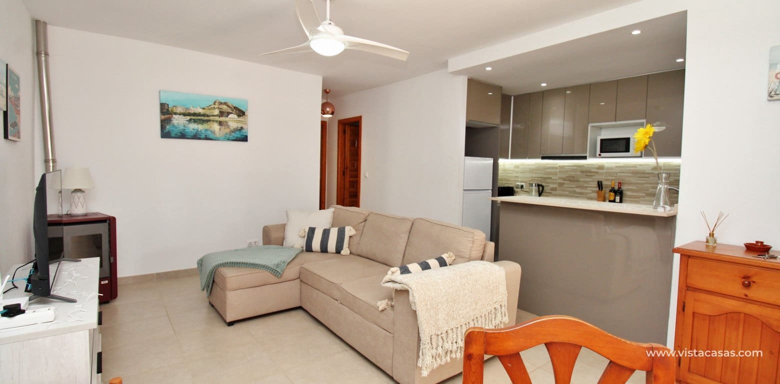 2 Zimmer Bungalow zu verkaufen in Villamartin mit Pool - 215.000 € (Ref: 10080371)