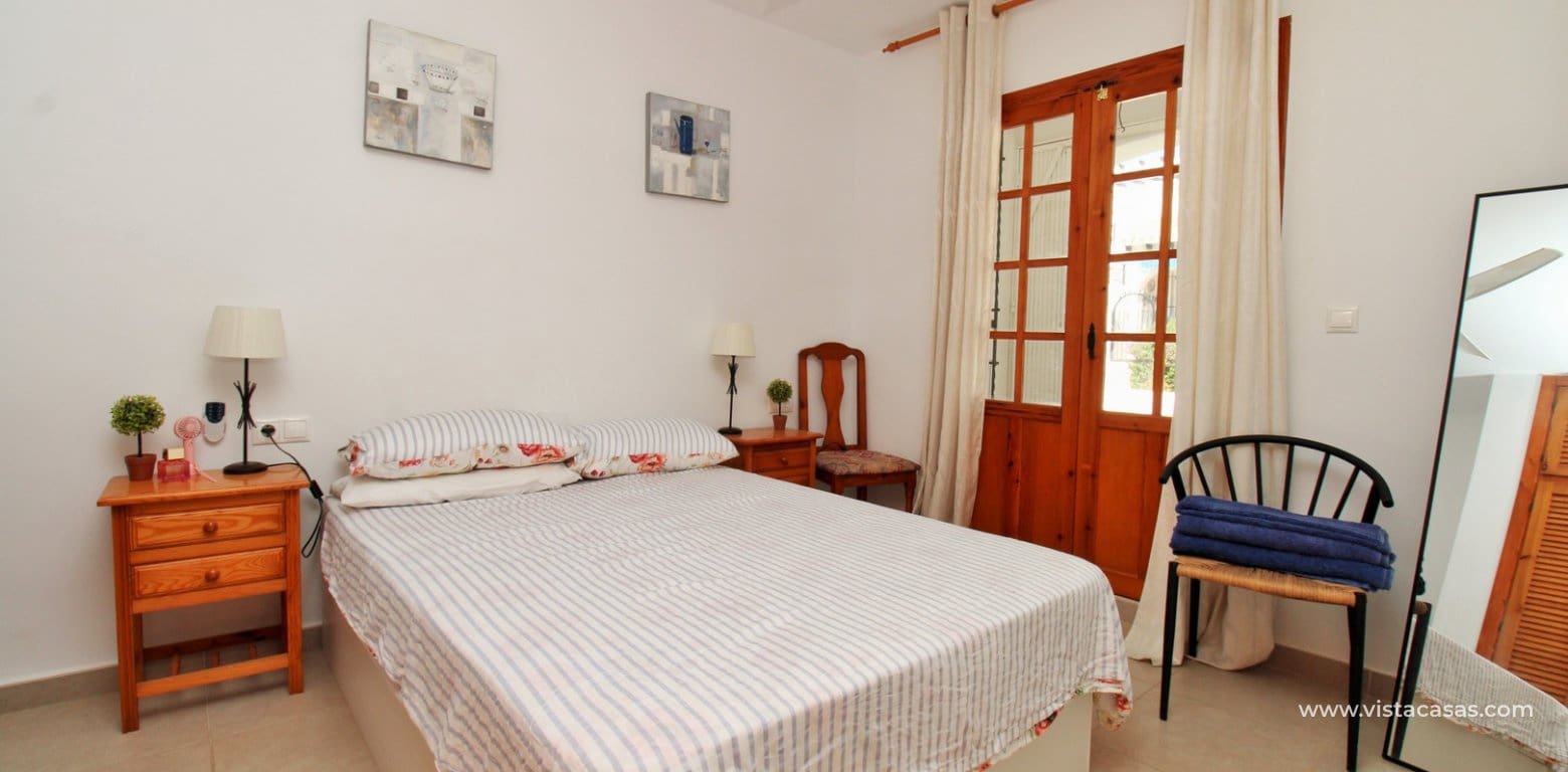 2 Zimmer Bungalow zu verkaufen in Villamartin mit Pool - 215.000 € (Ref: 10080371)
