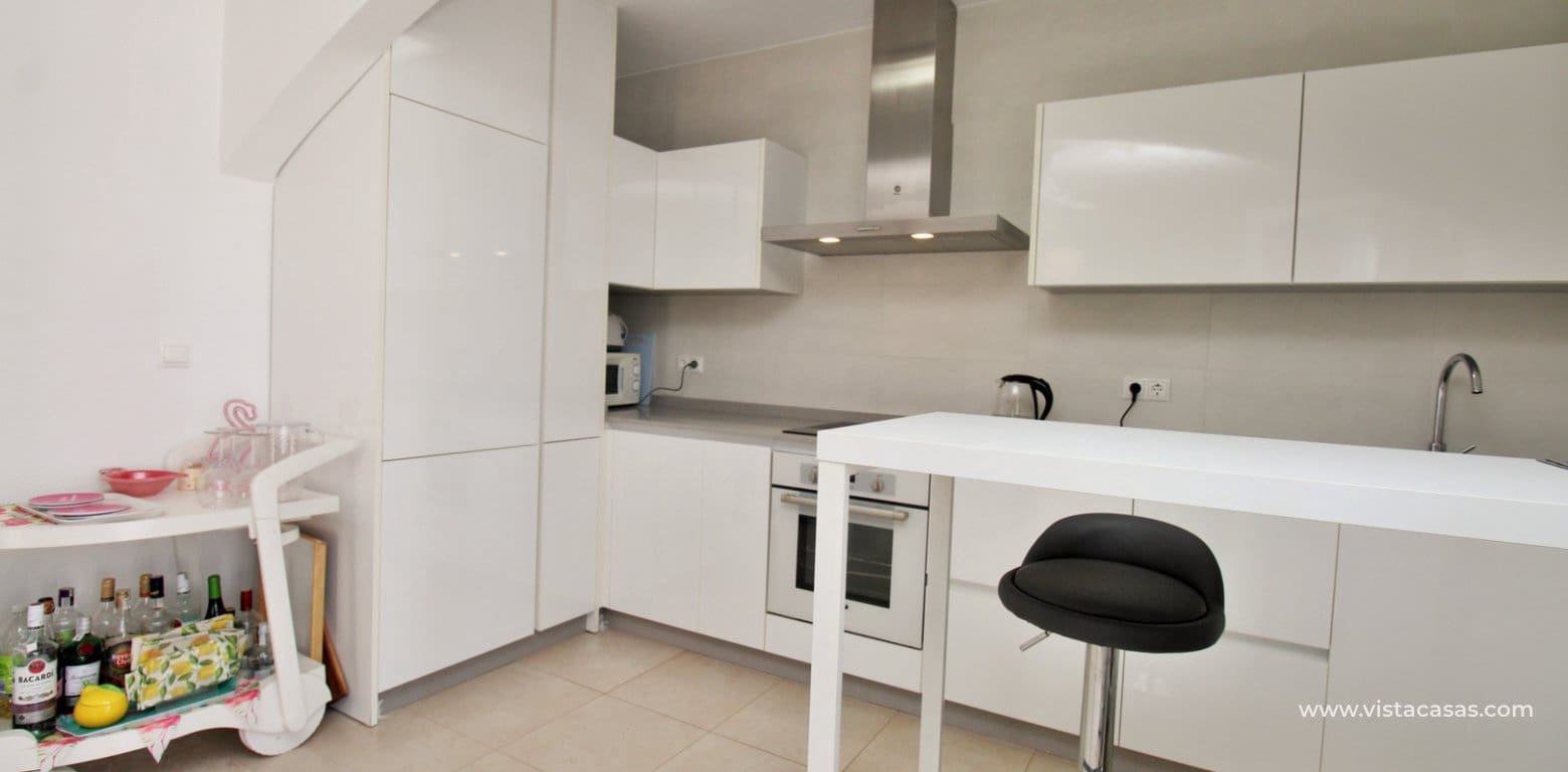 4 Zimmer Villa zu verkaufen in Villamartin mit Pool Garage - 379.995 € (Ref: 10095708)