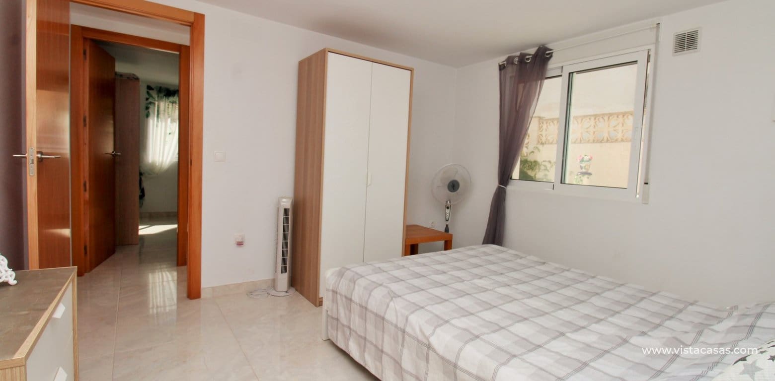 4 Zimmer Villa zu verkaufen in Villamartin mit Pool Garage - 379.995 € (Ref: 10095708)