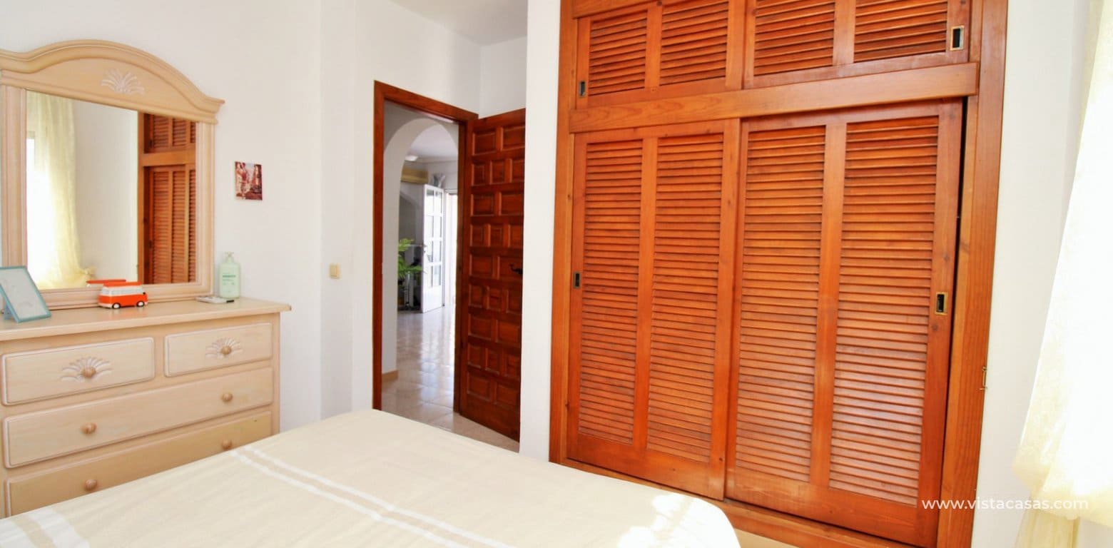 4 Zimmer Villa zu verkaufen in Villamartin mit Pool Garage - 379.995 € (Ref: 10095708)
