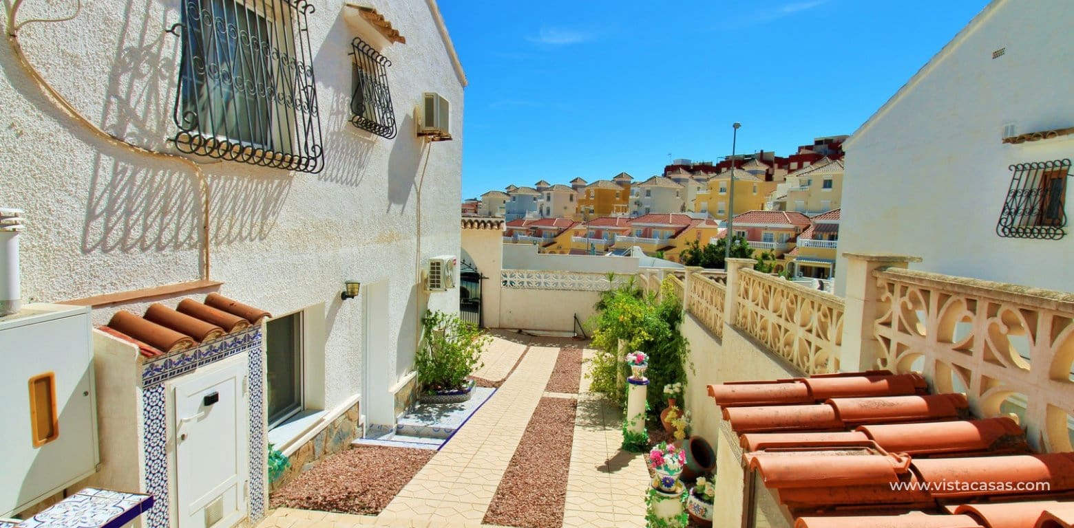 4 Zimmer Villa zu verkaufen in Villamartin mit Pool Garage - 379.995 € (Ref: 10095708)