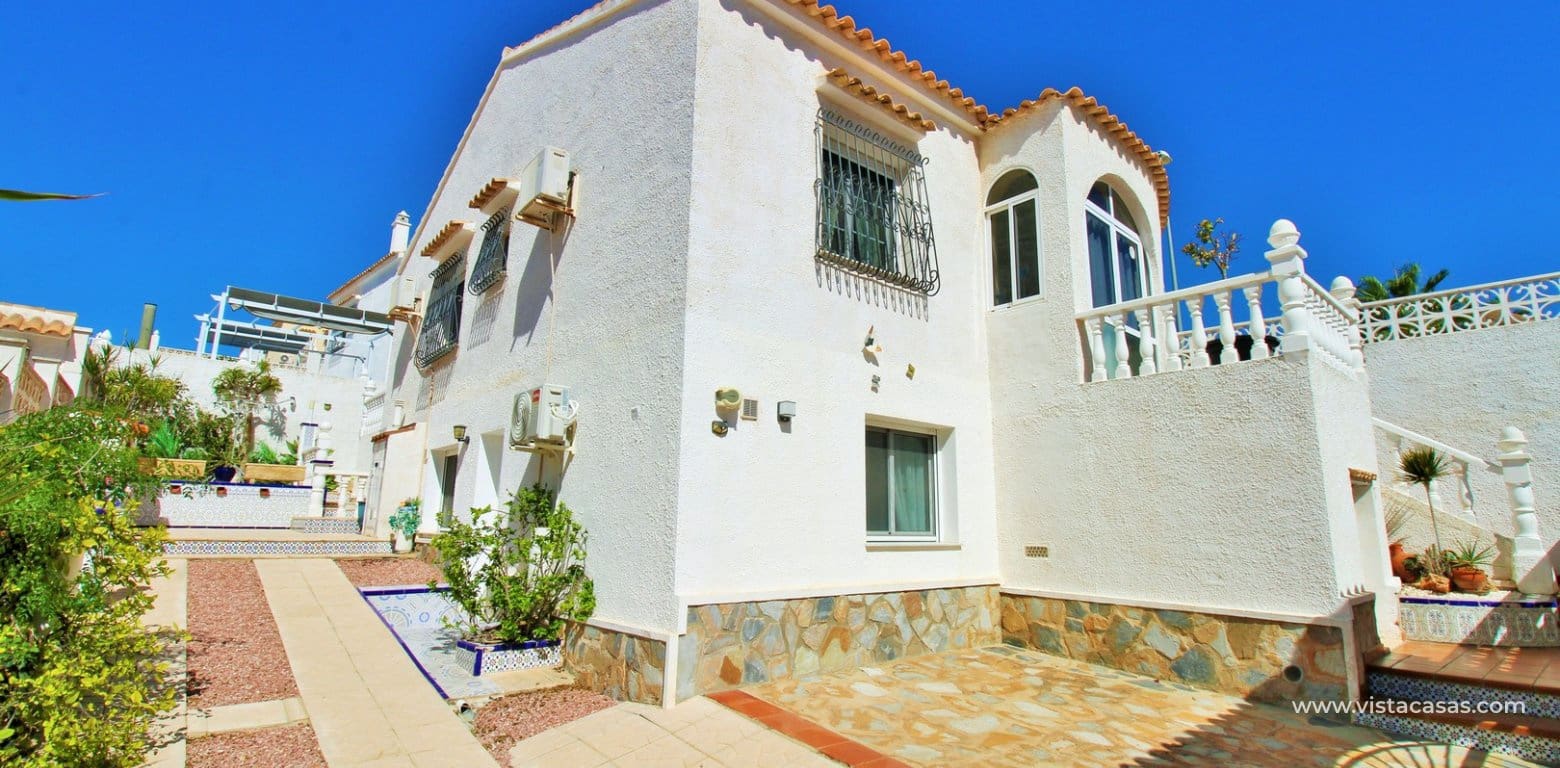 4 Zimmer Villa zu verkaufen in Villamartin mit Pool Garage - 379.995 € (Ref: 10095708)