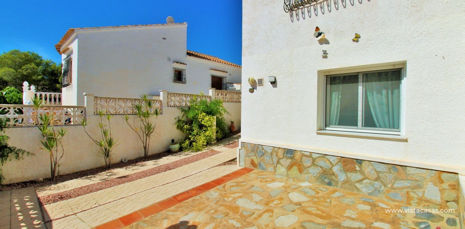 4 Zimmer Villa zu verkaufen in Villamartin mit Pool Garage - 379.995 € (Ref: 10095708)