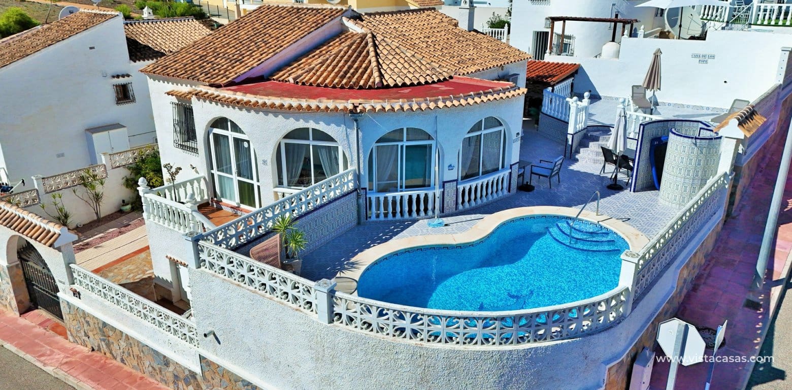 4 Zimmer Villa zu verkaufen in Villamartin mit Pool Garage - 379.995 € (Ref: 10095708)