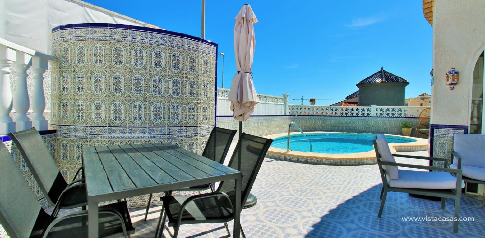 4 Zimmer Villa zu verkaufen in Villamartin mit Pool Garage - 379.995 € (Ref: 10095708)