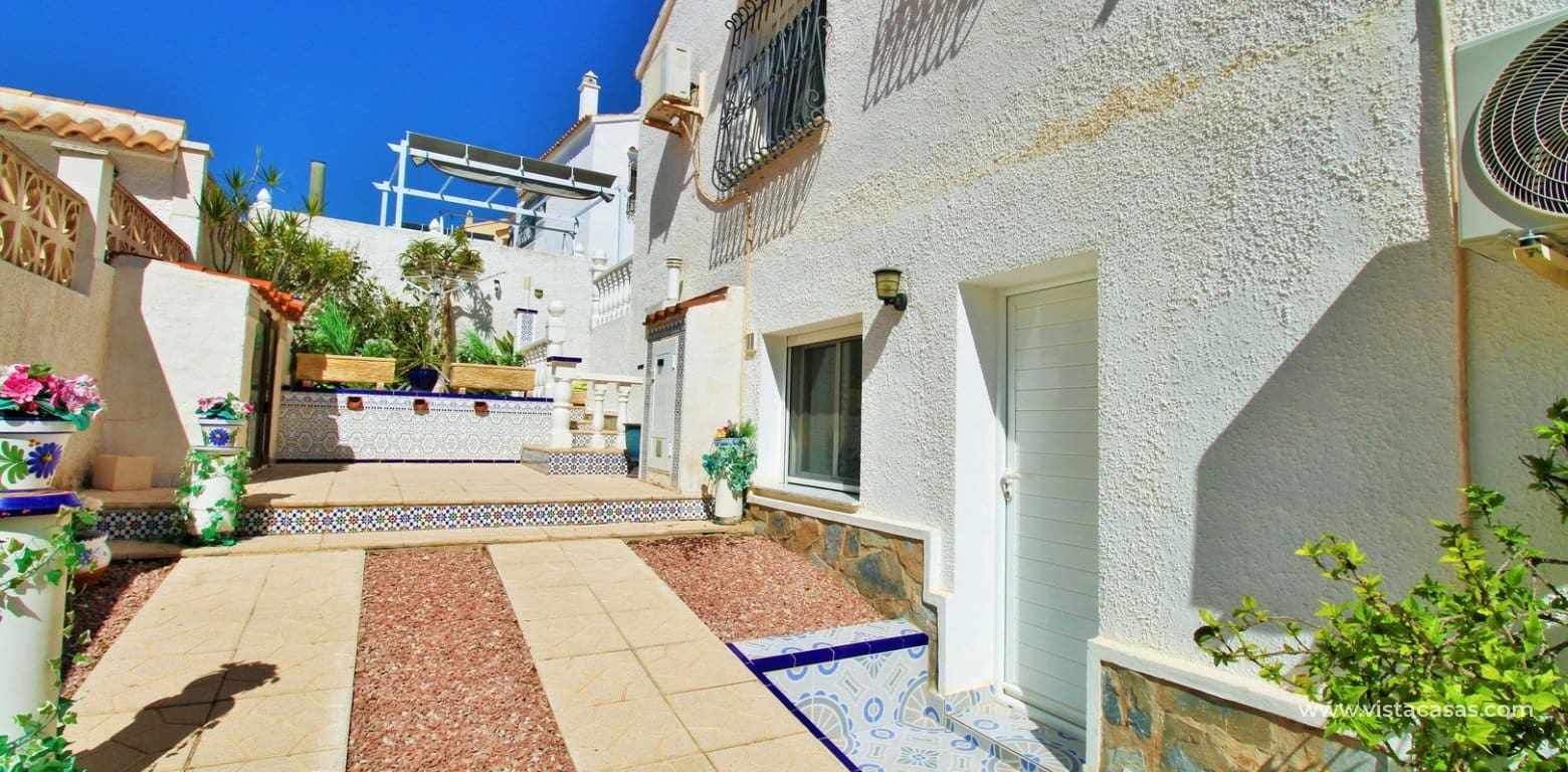 4 Zimmer Villa zu verkaufen in Villamartin mit Pool Garage - 379.995 € (Ref: 10095708)