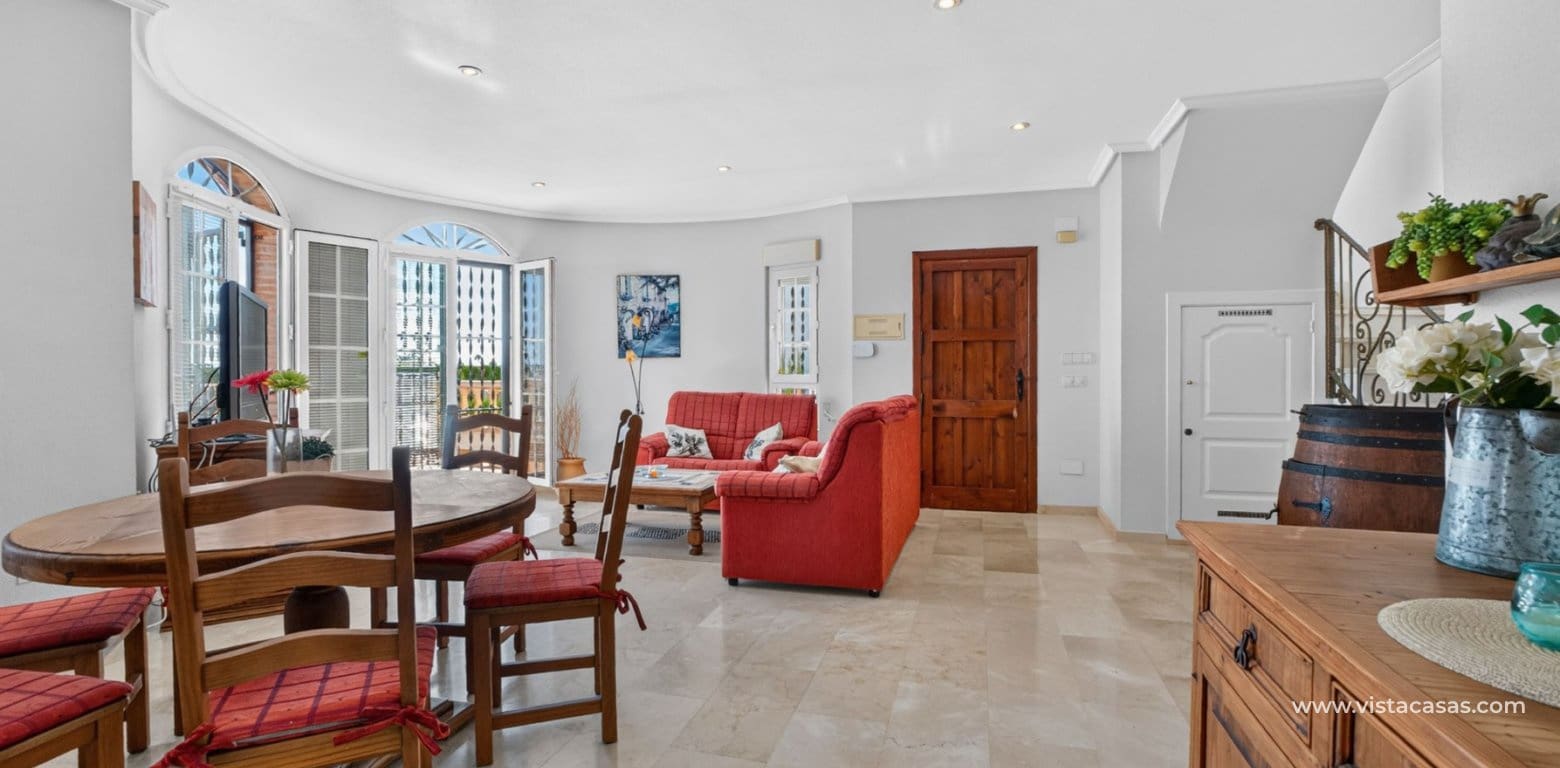 3 makuuhuone Huvila myytävänä paikassa Villamartin mukana uima-altaan - 529 000 € (Ref: 10111822)