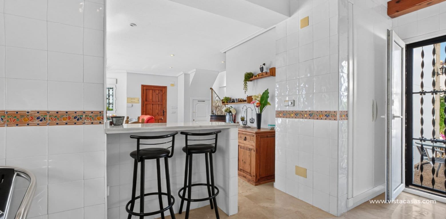 3 makuuhuone Huvila myytävänä paikassa Villamartin mukana uima-altaan - 529 000 € (Ref: 10111822)