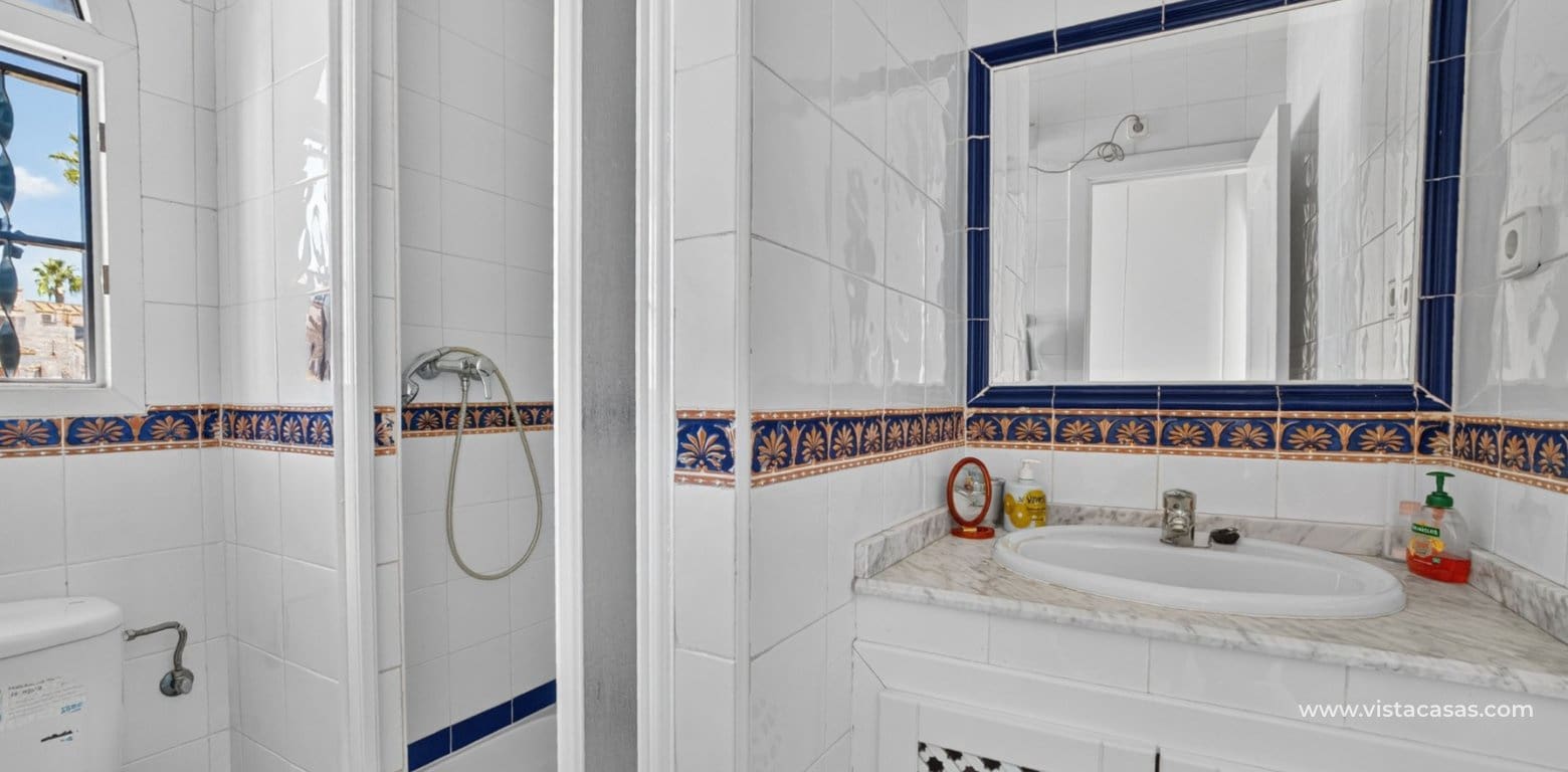 3 makuuhuone Huvila myytävänä paikassa Villamartin mukana uima-altaan - 529 000 € (Ref: 10111822)