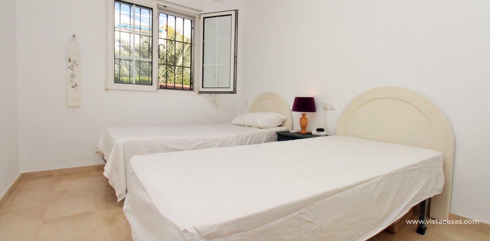 2 slaapkamer Bungalow te koop in Villamartin met zwembad - € 219.950 (Ref: 10111866)