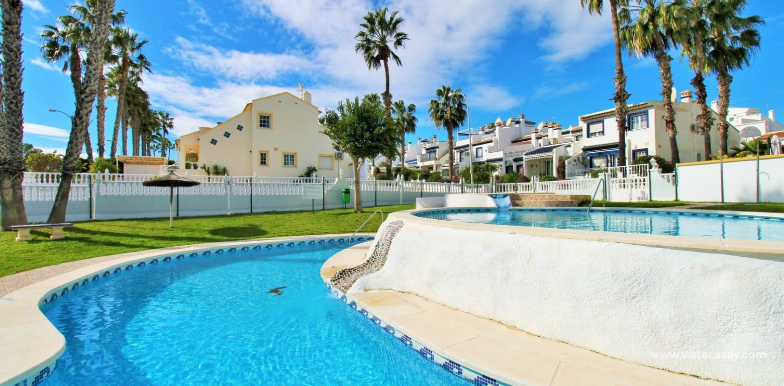 2 slaapkamer Bungalow te koop in Villamartin met zwembad - € 219.950 (Ref: 10111866)
