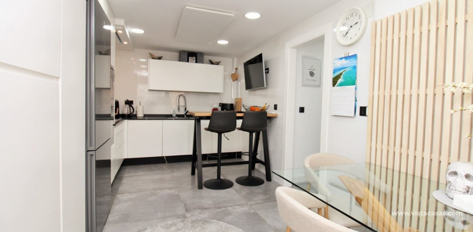 3 soveværelse Villa til salg i Pilar de la Horadada med swimmingpool - € 395.000 (Ref: 10113553)