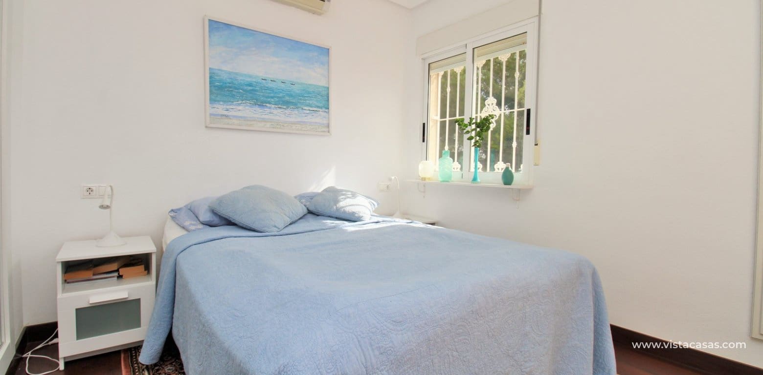 Chalet de 3 habitaciones en Villamartin en venta con piscina garaje - 599.000 € (Ref: 10130627)