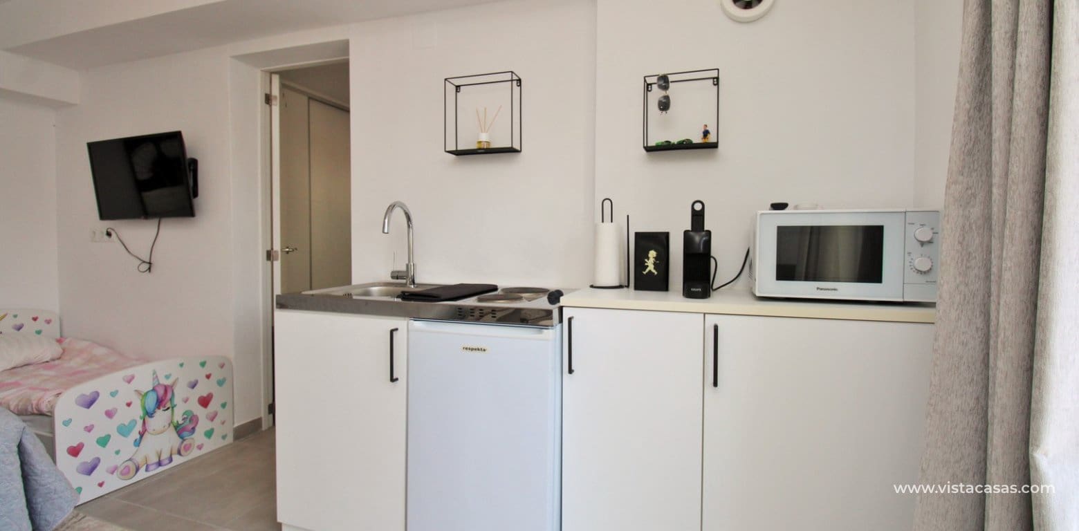 Chalet de 3 habitaciones en Villamartin en venta con piscina garaje - 599.000 € (Ref: 10130627)