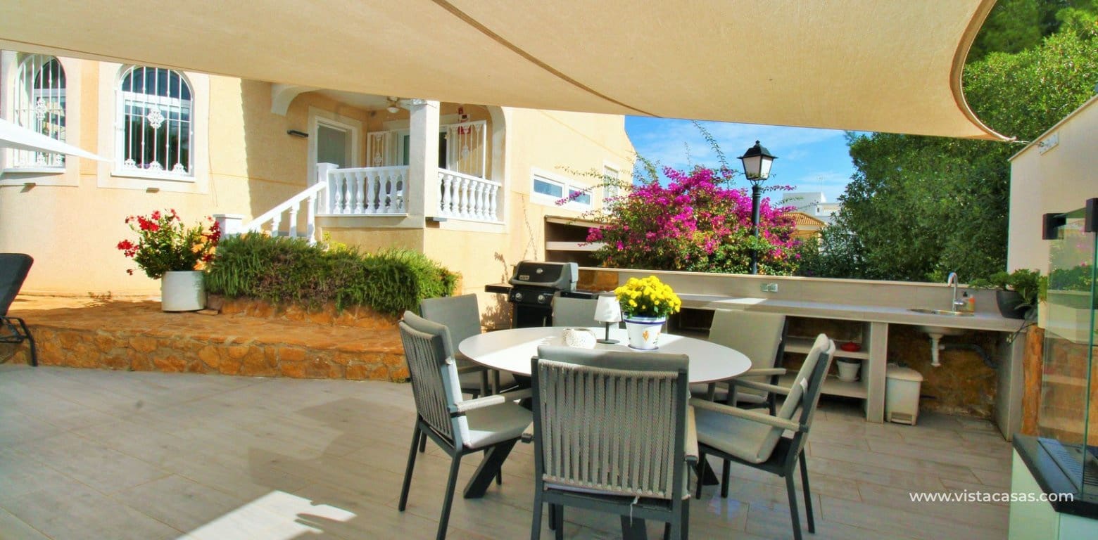 Chalet de 3 habitaciones en Villamartin en venta con piscina garaje - 599.000 € (Ref: 10130627)