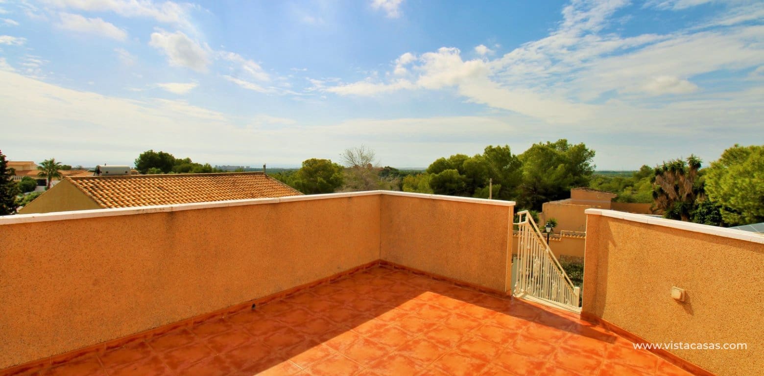 Chalet de 3 habitaciones en Villamartin en venta con piscina garaje - 599.000 € (Ref: 10130627)