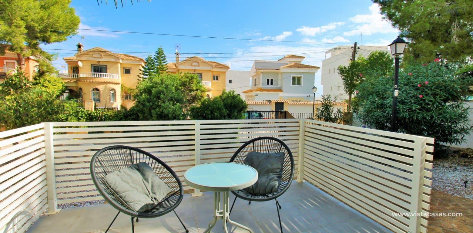 Chalet de 3 habitaciones en Villamartin en venta con piscina garaje - 599.000 € (Ref: 10130627)