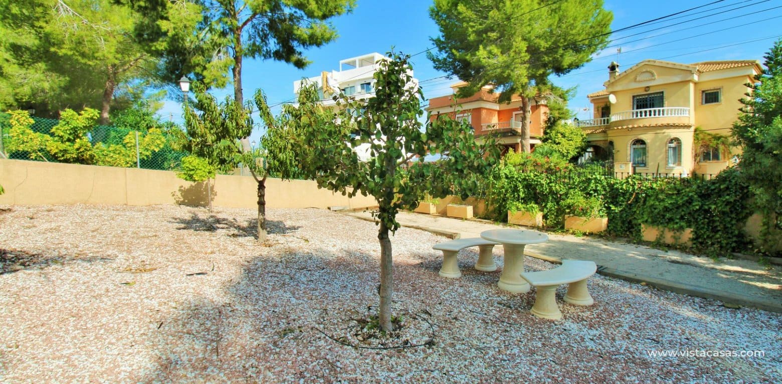 Chalet de 3 habitaciones en Villamartin en venta con piscina garaje - 599.000 € (Ref: 10130627)