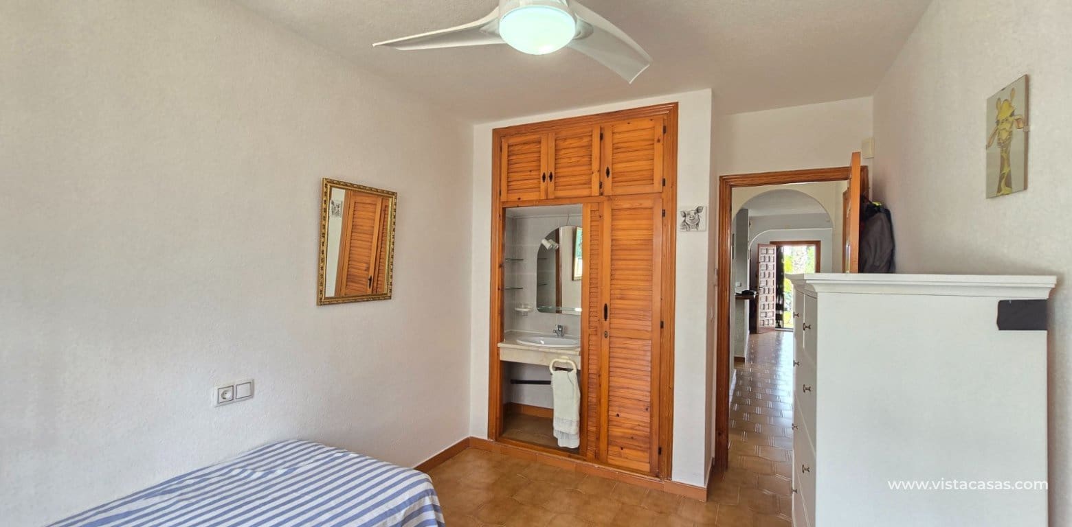 2 soveværelse Bungalow til salg i Villamartin med swimmingpool - € 210.000 (Ref: 10132168)