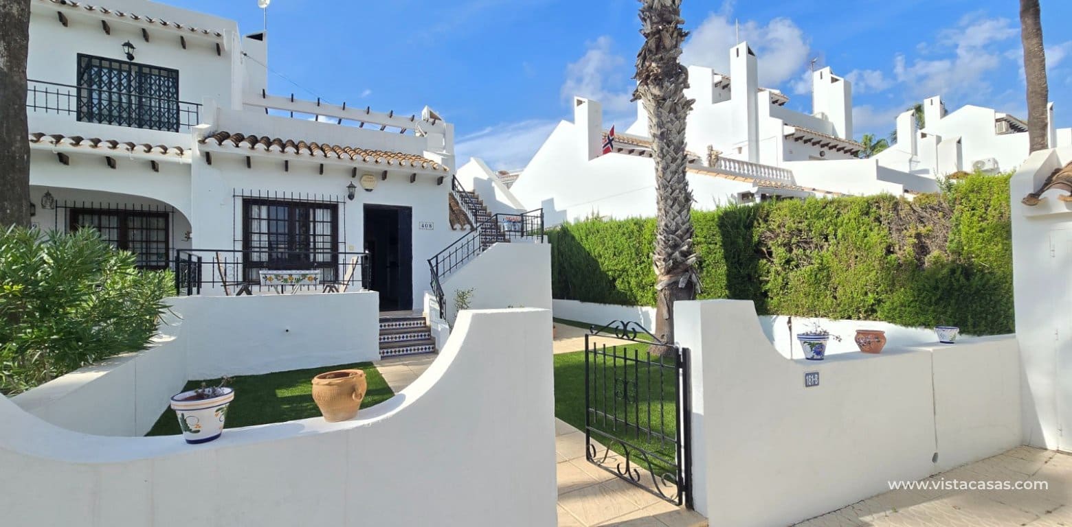 2 soveværelse Bungalow til salg i Villamartin med swimmingpool - € 210.000 (Ref: 10132168)