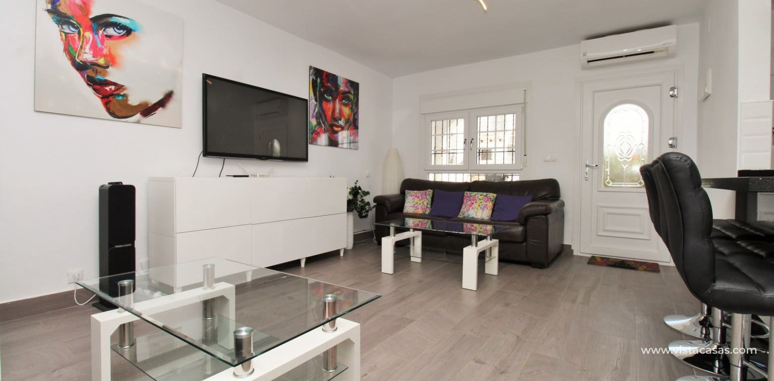 3 quarto Casa em Banda para venda em Villamartin com piscina - 289 000 € (Ref: 10132301)