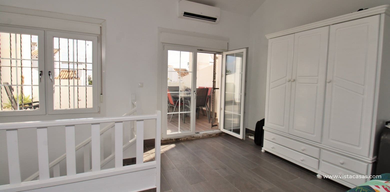 3 quarto Casa em Banda para venda em Villamartin com piscina - 289 000 € (Ref: 10132301)