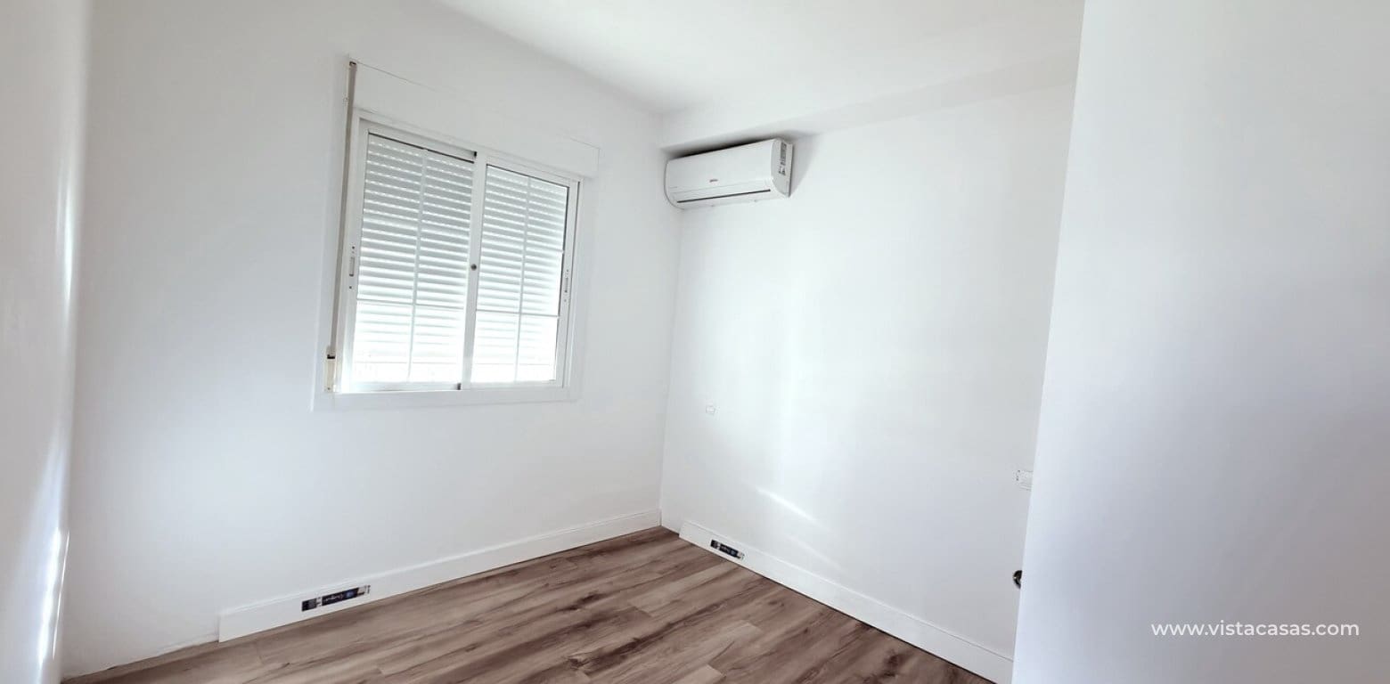 3 camera da letto Casa in vendita in Villamartin con piscina garage - 235.000 € (Rif: 10132334)
